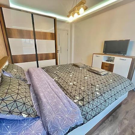 Ferienwohnung Hidden Treasure Warna Exterior foto